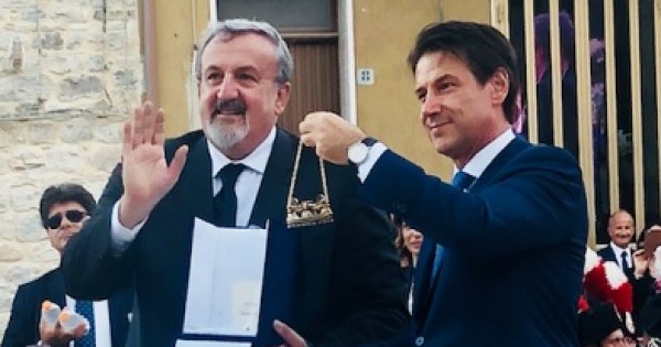 Crisi politica, Emiliano: Sto aiutando Conte, quando governa la destra della Puglia non si interessa nessuno