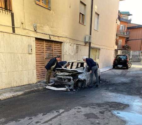 San Severo, bruciata l'auto di un consigliere comunale. Vescera: Si apra una raccolta fondi per risarcire Carafa