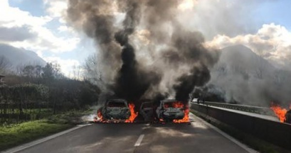 Assalto ad un portavalori, raffica di proiettili contro i vigilantes ma nessun ferito e colpo sventato