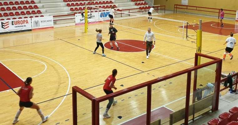 Sono ripresi gli allenamenti delle diavolette dell'Asd Foggia Volley