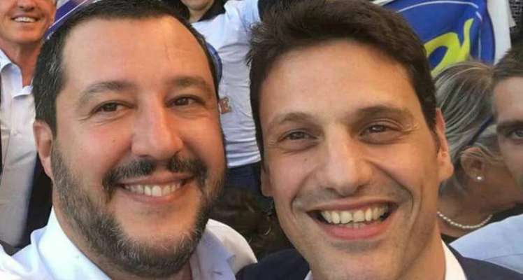 Due donne registrano figlio all'anagrafe, Caroppo: "Bene opposizione a capriccio ideologico"