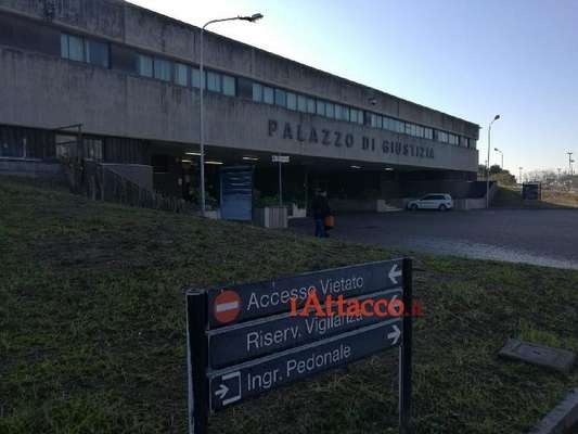 Tribunale di Foggia, Aiga: "Il centralino non risponde ai colleghi, rafforzare l'efficienza"