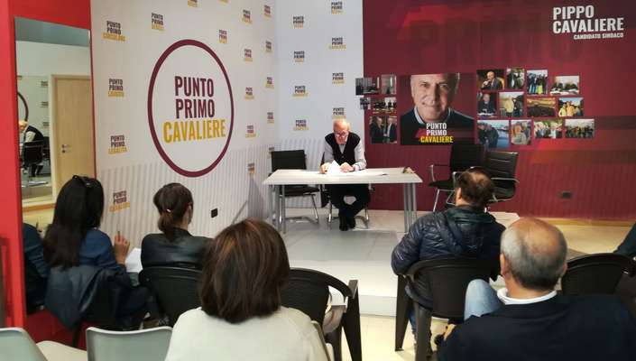 Cavaliere presenta il programma della coalizione: "Landella non ha mantenuto il 90 % delle promesse"