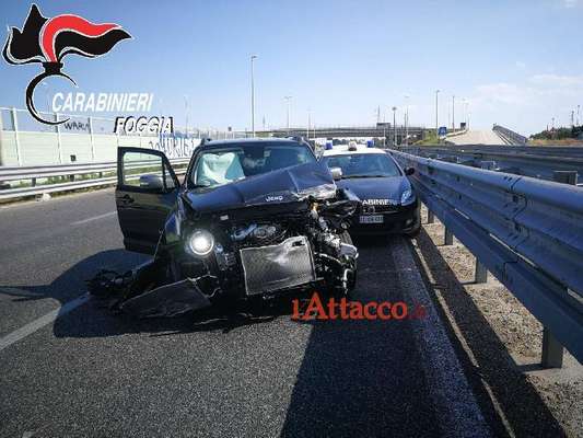 Provocò rocambolesco inseguimento sulla SS 16, in manette cittadino rumeno: aveva rubato auto a Ortona