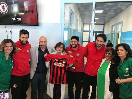Il Foggia Calcio visita i pazienti di Universo Salute