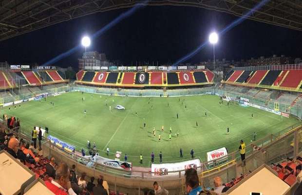 Il Foggia Calcio lancia l'operazione "sold out", risultato deludente: acquistati 1000 biglietti