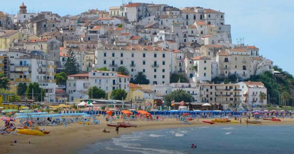 Si pagano i debiti in misura ridotta, ci guadagna solo il Comune. Ora l'attesa per l'uscita ufficiale dal dissesto