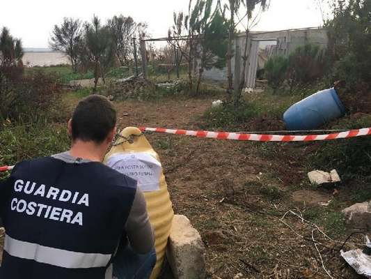 Lesina, scoperta discarica abusiva di rifiuti speciali pericolosi