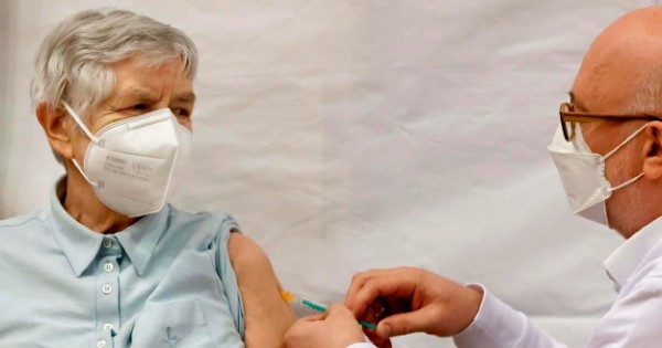 L'ancora di salvezza delle residenze per anziani: l'immunizzazione è partita anche nelle strutture di Capitanata