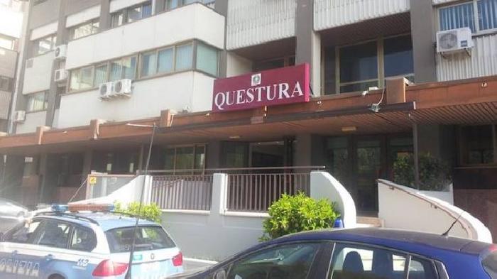 Rissa, resistenza, tentativo di corruzione (con diamanti): in manette 30enne tunisino