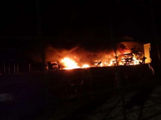Chieuti, incendio distrugge mezzi della Tecneco: domani riunione in Comune con il Prefetto Grassi