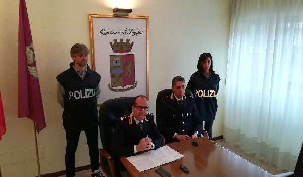 Trafficavano sostanze stupefacenti e rifornivano le piazze di spaccio di Foggia, quattro arresti