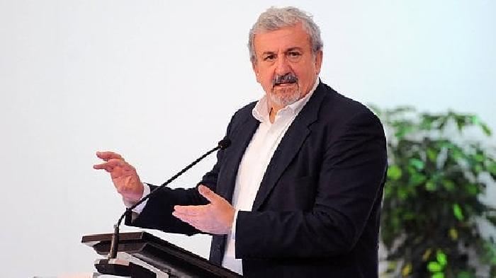 Amiu, l'addio di Antonio Di Biase riportato da Michele Emiliano