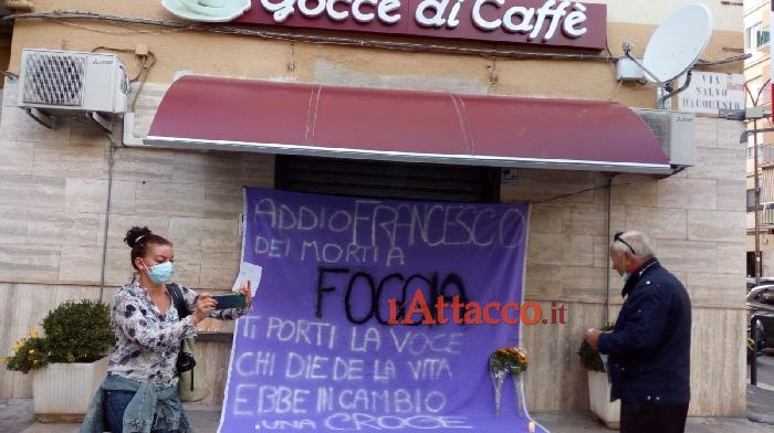 A Foggia il cordoglio per la morte del 38enne Francesco Traiano, aggredito durante una rapina nel suo bar tabacchi "Gocce di caffè"