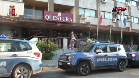 Rubano T-Max in cambio di credito illecito, in manette 4 della batteria Moretti-Pellegrino-Lanza