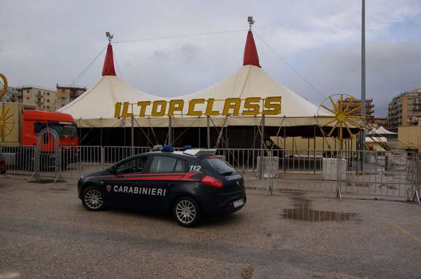 Cerignola, estorsione a gestori circo: arrestate 5 persone. Chiesti 100 biglietti dal valore di 1500 euro