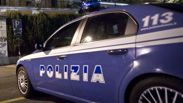 Foggia, minacciano anziano e si lasciano consegnare le chiavi dell'auto: è caccia ai malviventi