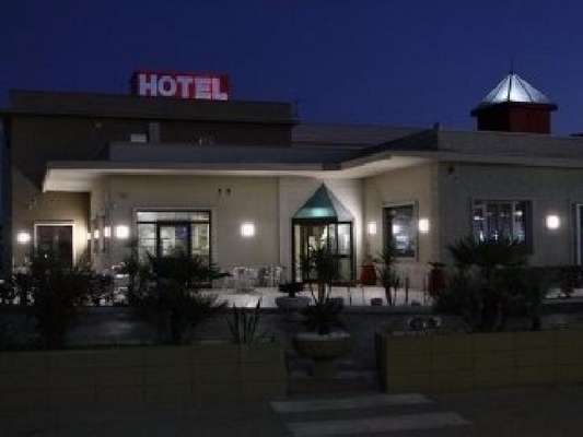 Commando armato assalta l'hotel Novelli. 4 i malviventi in azione stanotte