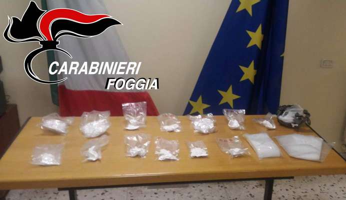 Cocaina per 80mila euro a San Severo, bustine nascoste tra le cialde del caffè. Arrestato il titolare del bar