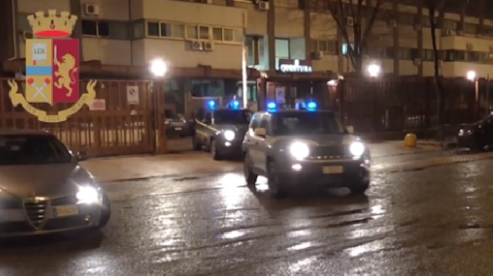 Mafia, arrestati tre latitanti nascosti in una cava di Apricena. Sarebbero stati fermati altri esponenti di spicco