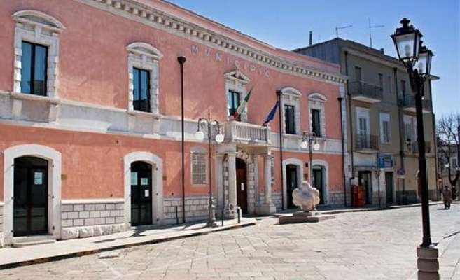 Canile di Apricena, Uniti per Cambiare: "Nella Pubblica Amministrazione, cari Lacci e soci, non si tratta, si amministra"