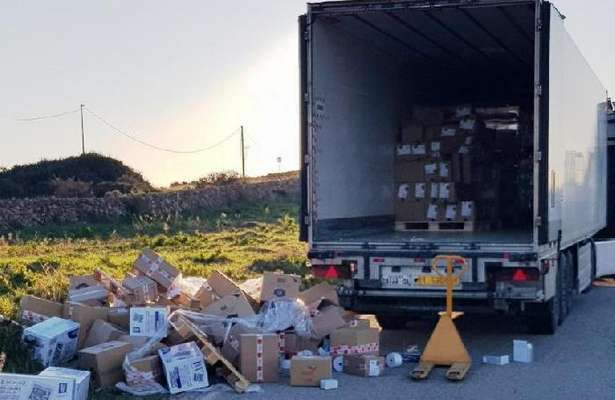 Assalto sulla A14, commando armato rapina camion di sigarette tra Cerignola e Canosa
