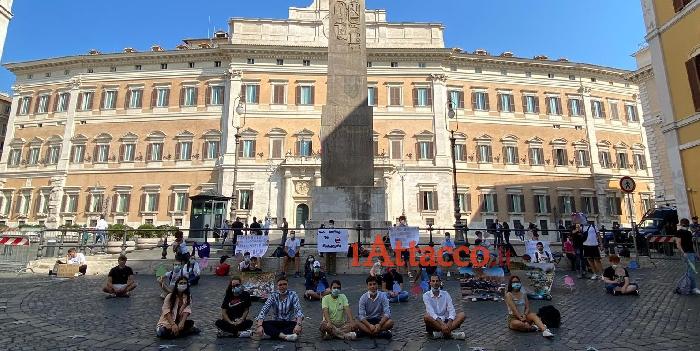 VIDEO | Da San Severo a Roma: sit-in contro le ecomafie e l'abbandono dei rifiuti nella città  dei Campanili
