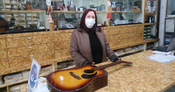 Radio Nasillo resiste: restano a Foggia solo tre negozi di strumenti musicali