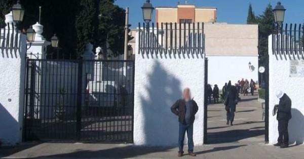 Manfredonia, ci sono salme che verranno esumate nel cimitero ma non si riesce a capire di chi siano