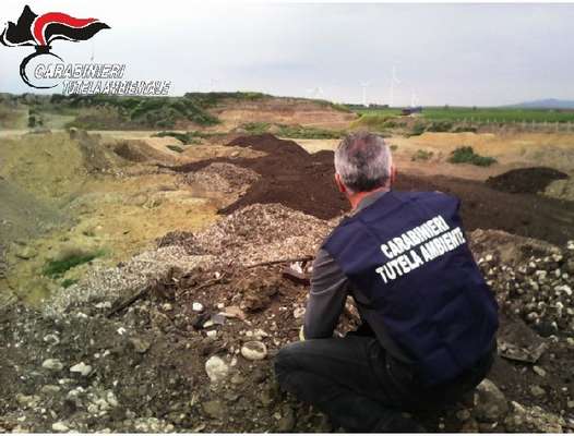Rifiuti interrati, Stea: "Bonifica e messa in sicurezza immediata dell'area del Parco del Gargano"