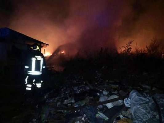 Un presidio dei Vigili del Fuoco al Cara di Borgo Mezzanone, innalzato il livello di sicurezza