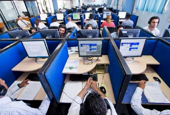 E' corsa ai regali di Natale online,la polizia postale avverte: Occhio alle truffe e ai telefonisti sospetti