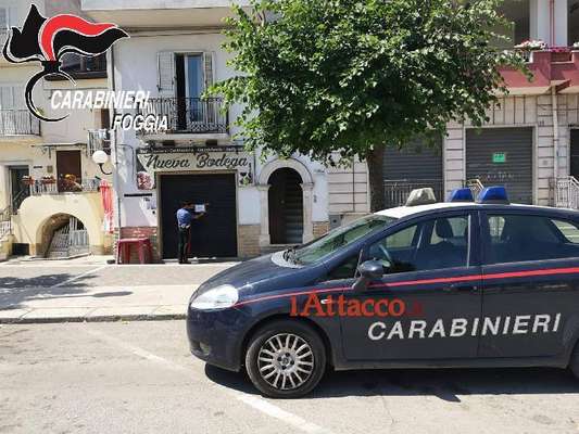 Cagnano Varano, chiusi due bar: uno dei locali era frequentato dal killer del maresciallo Di Gennaro