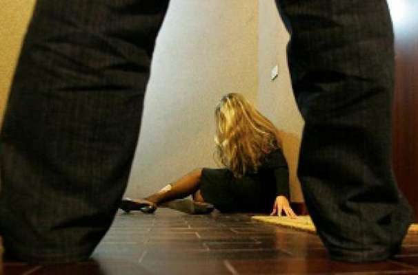 Arrestato 31enne cerignolano per atti persecutori e tentata violenza sessuale
