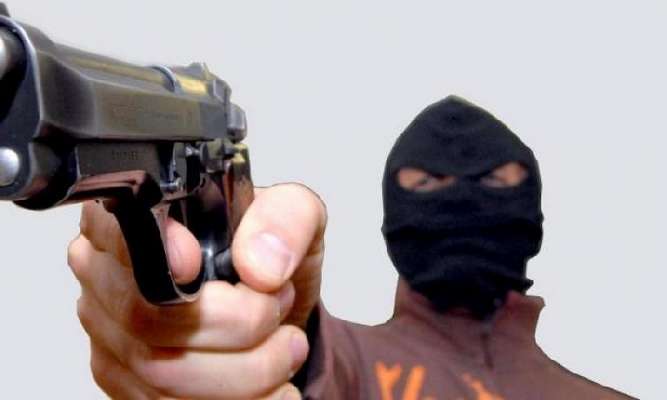 Rapine a mano armata a Foggia. Distributori e supermercati presi di mira