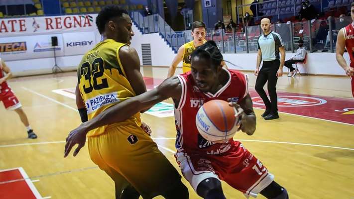 Cestistica San Severo, meglio tardi che mai... La vittoria sulla capolista Forlì  fa ben sperare in ottica play-out
