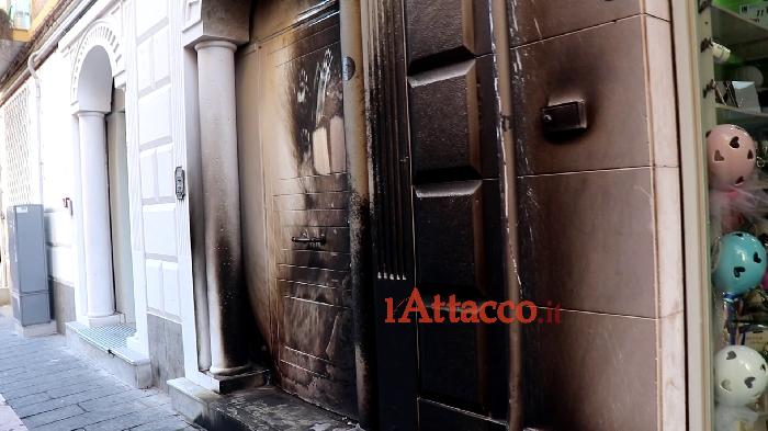 Nuovo attentato ai fratelli Vigilante, la lettera di una dipendente: Caro mafioso, stai seminando male...