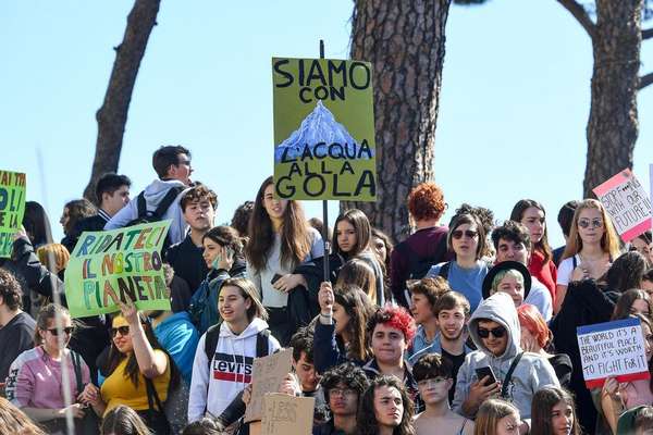 Tornano i Fridays For Future, lo sciopero globale per il clima venerdì anche a Foggia