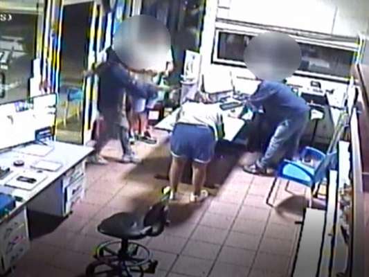 VIDEO | Foggia, Polizia di Stato arresta rapinatore seriale. Accusato di 5 rapine ad esercizi commerciali in centro