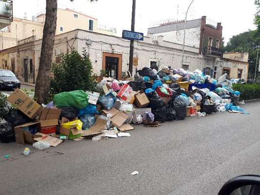 Rifiuti a Cerignola, Fdi: "Commissariamento tardivo che evidenzia disastri di Metta e della Regione"