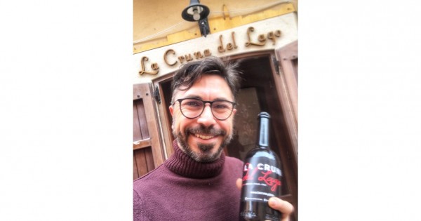 È nata la birra de La Cruna del Lago. Il marchio della nota pizzeria di Lesina è sull'etichetta della bottiglia in formato speciale