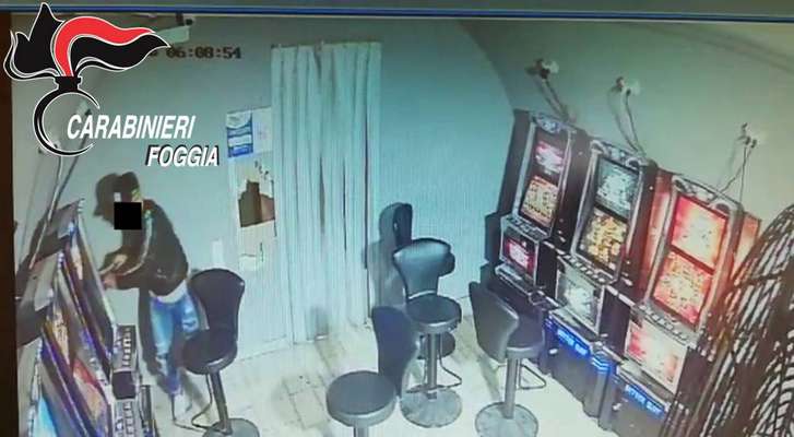 Ladri seriali, i Carabinieri arrestano due pregiudicati di Manfredonia e Vieste