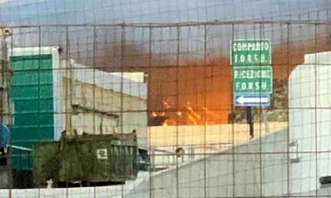 Incendio nella discarica di Deliceto, era stata riaperta poche ore prima. Si indaga sulla natura del rogo