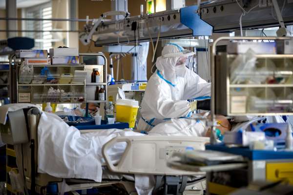 Covid-19, Fratelli d'Italia chiede commissione di studio su morti in Puglia