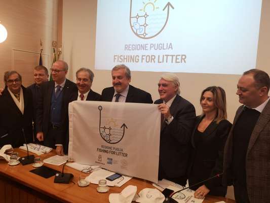 Puglia Fishing For Litter, siglato l'accordo per la realizzazione del progetto sperimentale