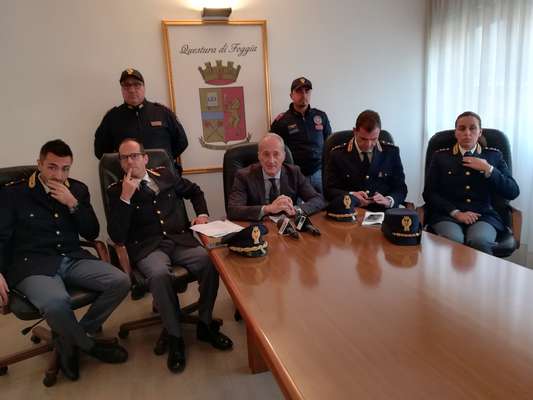 Operazione Robin Hood, a San Severo la Polizia arresta 14 persone dedite allo spaccio di droghe. I nomi