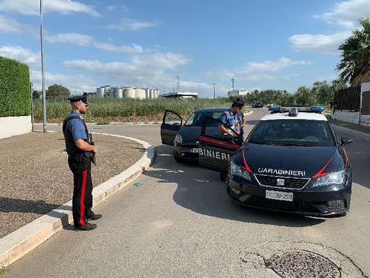 Blitz sul Gargano, i carabinieri setacciano il promontorio. Sequestrate droga armi e munizioni. Due arresti