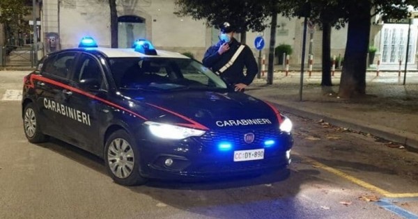 Cerignola, 45enne fugge all'alt e provoca un incidente stradale. Arrestato dai Carabinieri