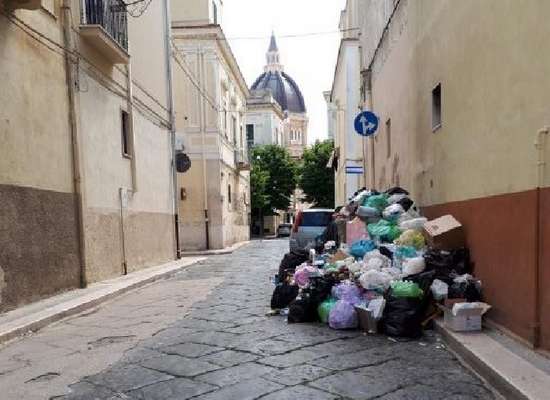 Cerignola, il Pd chiede il ricalcolo della Tari: "Manca riduzione 30% a imprese e tassa agevolata a nuclei in difficoltà "