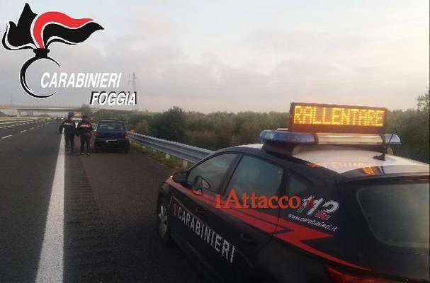 Inseguimento da film finito in autostrada, dopo aver forzato l'alt. Nei guai due giovani foggiani